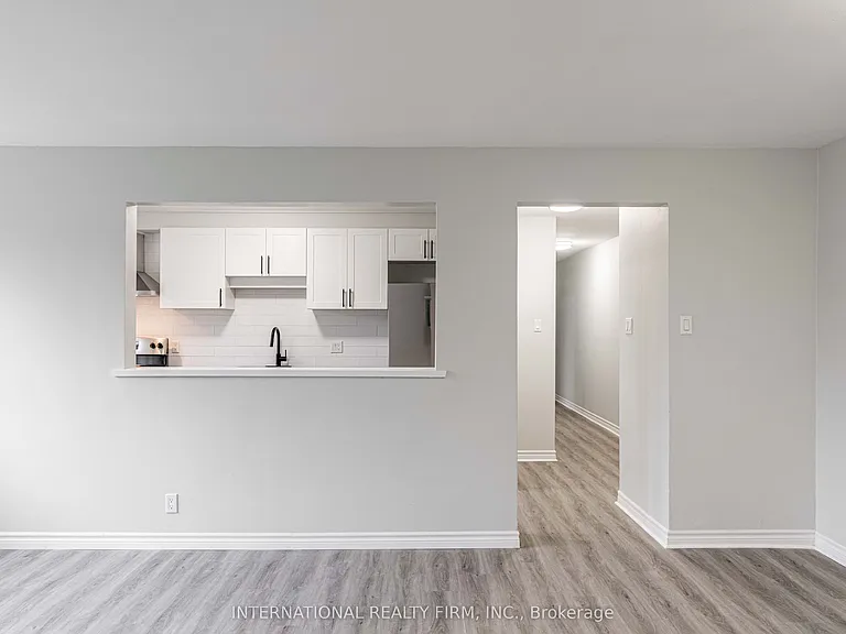 1284 Gramercy Park Pl — Photo 11