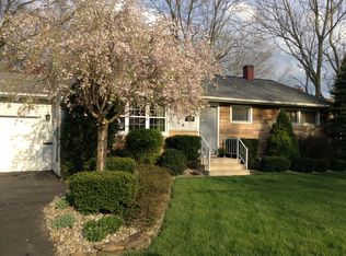 93 Hood Dr, Canfield, OH