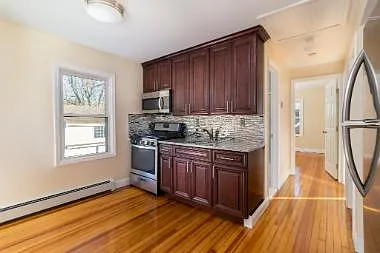 39 Case Ave #2 Photo 1