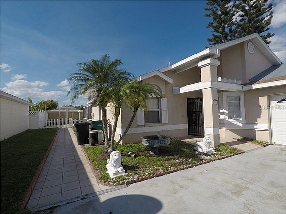 3rd image of 212 Gemwood Ct