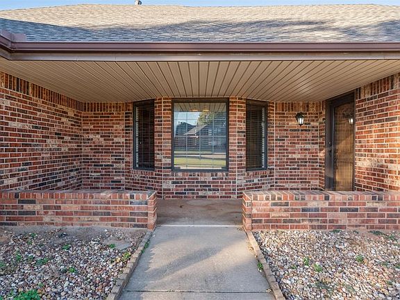 3rd image of 515 Shawn Dr