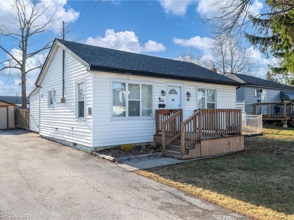 109 Dodson St, Hamilton, ON L9A 3K8