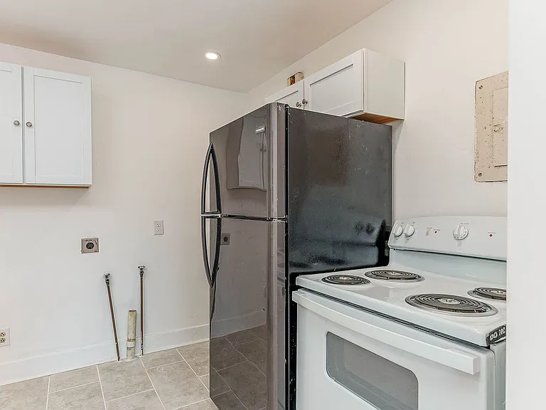1 Riverside Dr #A — Photo 11