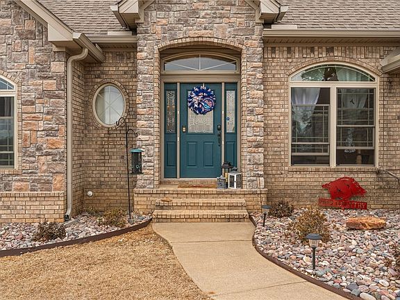 2nd image of 513 Stone Mountain Loop