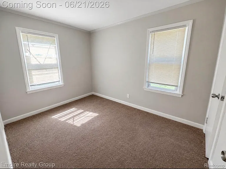 7815 Artesian St — Photo 11