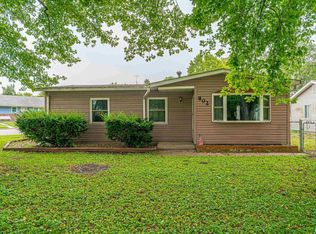 802 Bryan Ave, Lincoln, IL 62656