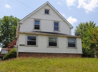 16110 Rockside Rd, Maple Heights, OH 44137