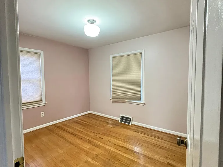 2625 Walnut St — Photo 10