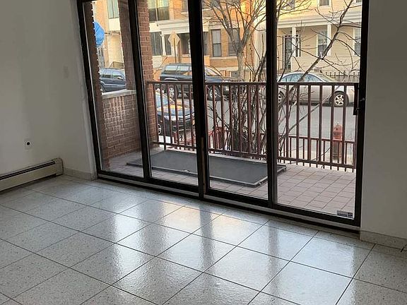 5th image of 2570 38th St #1