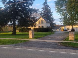 215 Nippersink Ave, Round Lake, IL 60073