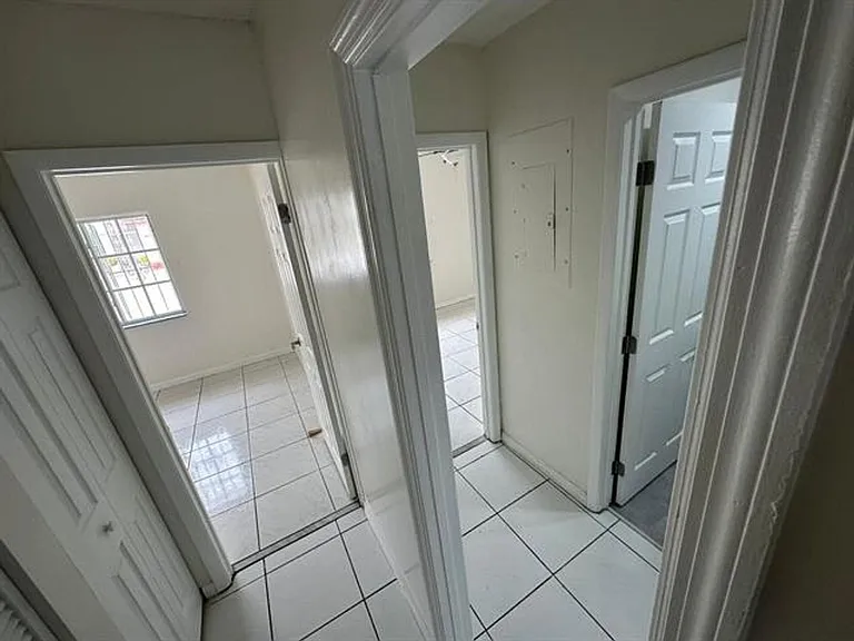 9316 NW 121st St #51 — Photo 2