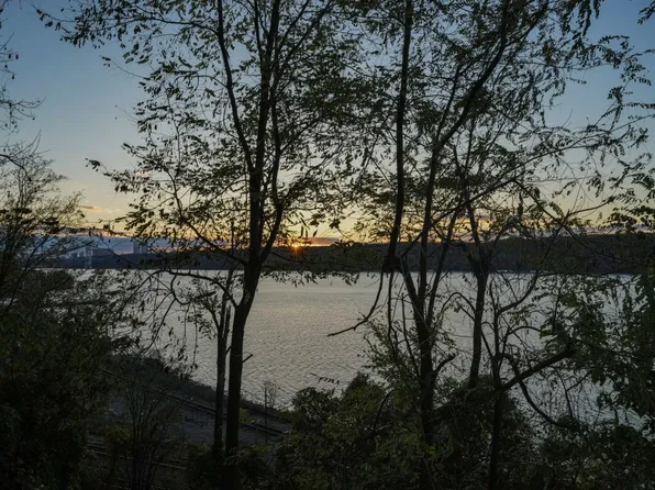 2501 Palisade Avenue image 20 of 22