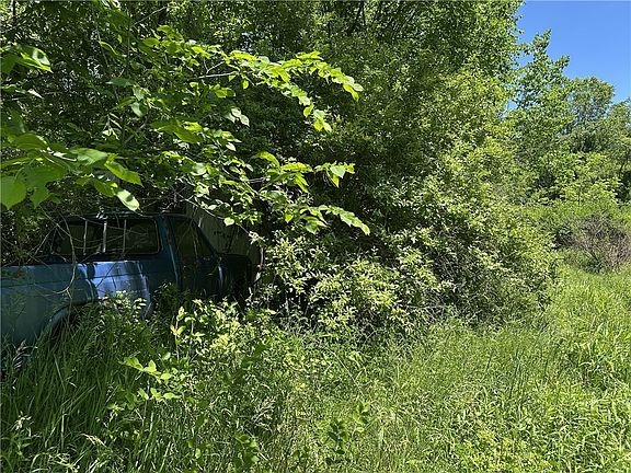 4th image of 437 Upper Service Rd
