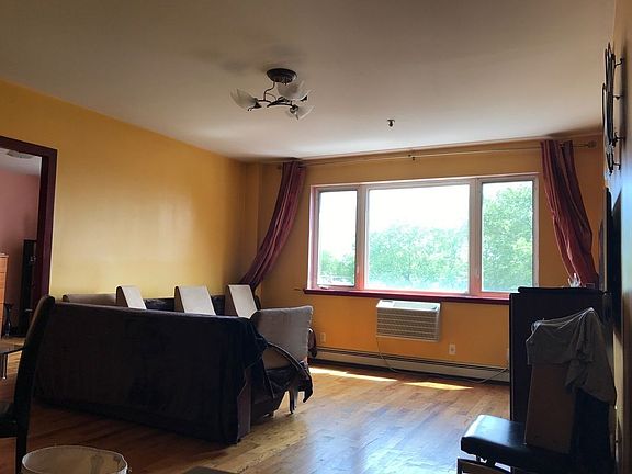 4th image of 2523 Ocean Ave APT 4C