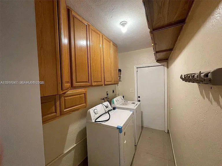 1448 NE 177th St — Photo 8
