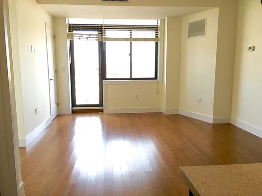 Rented by NY Space Finders Inc. | media 39