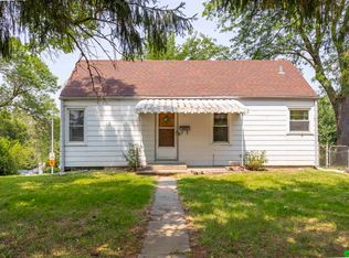 6064 Sprague St, Omaha, NE 68104