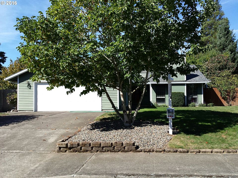 1st image of 361 NE Hillwood Dr