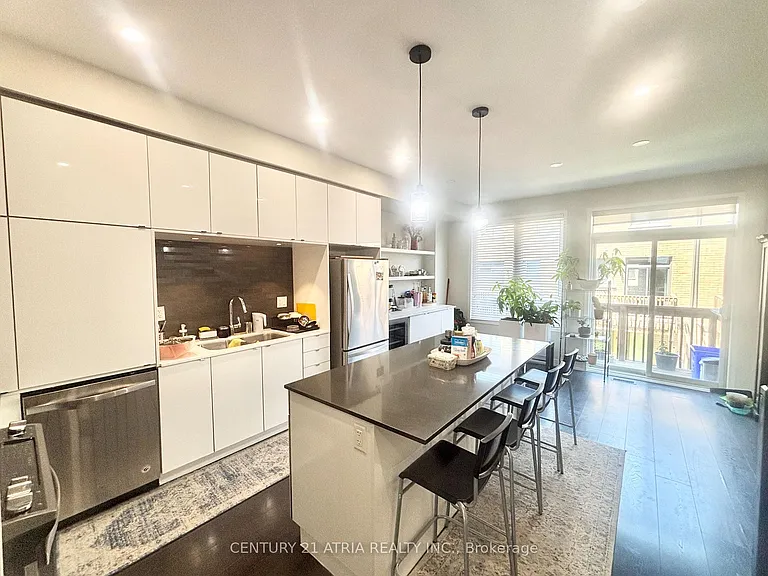 193 Sabina Dr — Photo 2