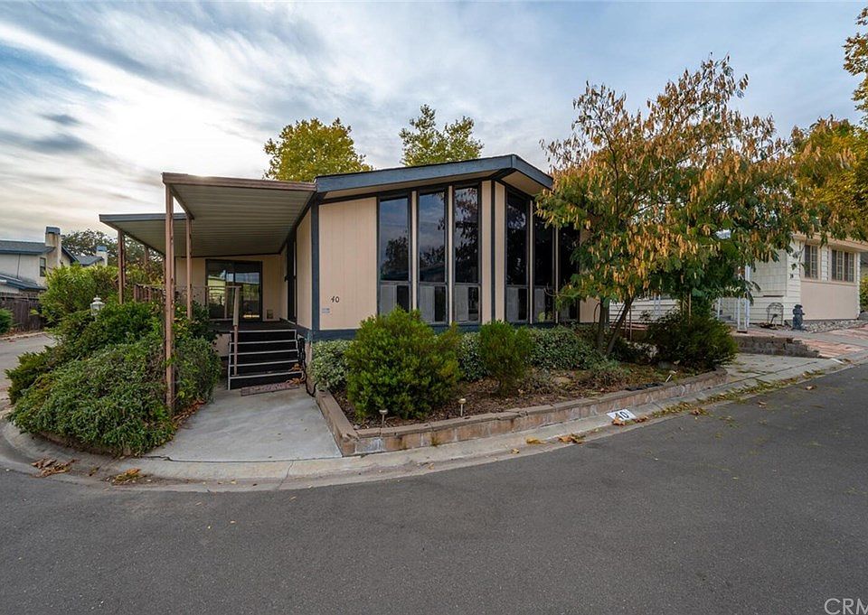 1st image of 10025 El Camino Real Space 40