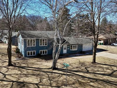706 N Crescent Ln, Litchfield, MN, 55355