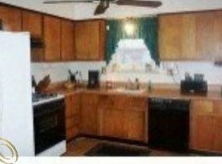 546 Shenandoah Dr, Clawson, MI 48017