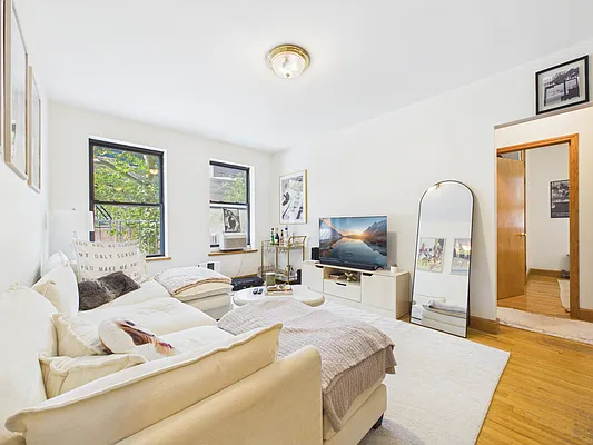 Rented by Emor Management Inc. | media 1
