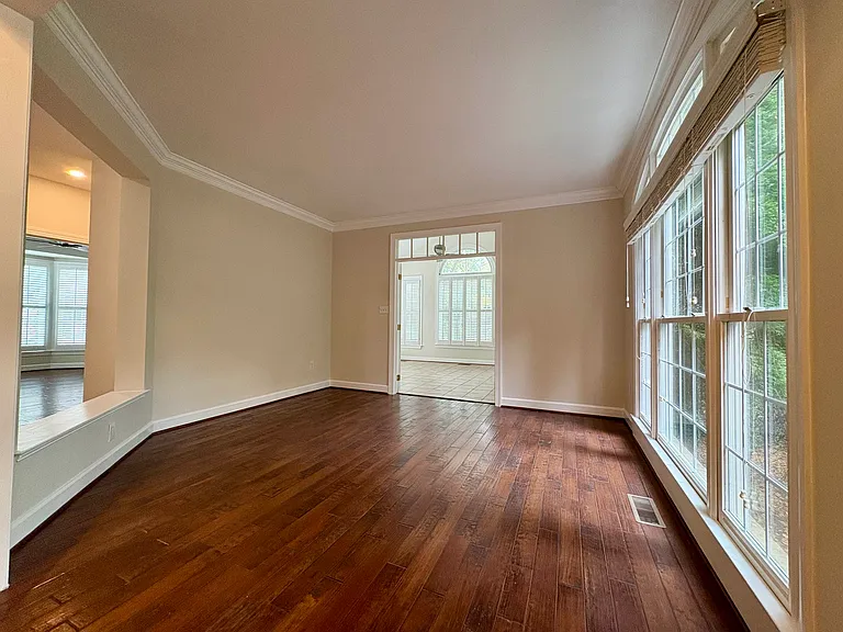 1151 Fieldview Dr — Photo 4