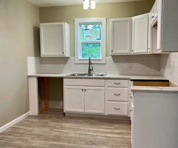 806 N Central Ave — Photo 3
