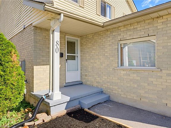4th image of 80 Highland Cres