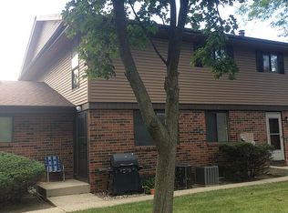 6982 N Raintree Ct UNIT C, Milwaukee, WI 53223