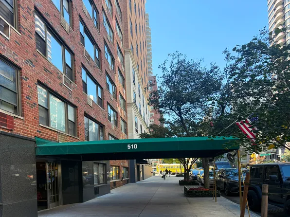 510 East 86th Street image 15 of 15