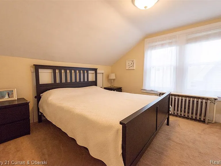 523 E Farnum Ave — Photo 10