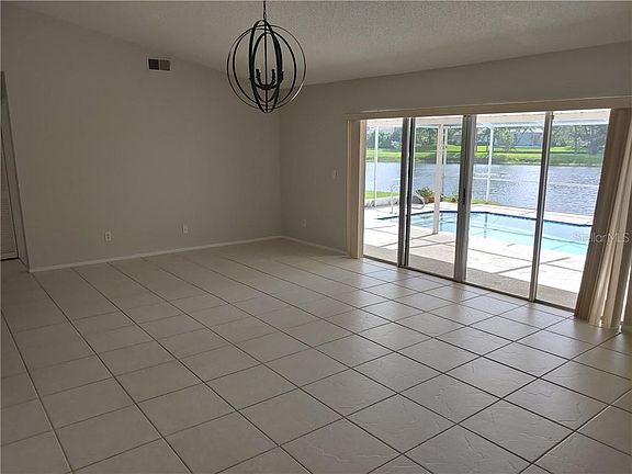3rd image of 525 Moreno Cir NE