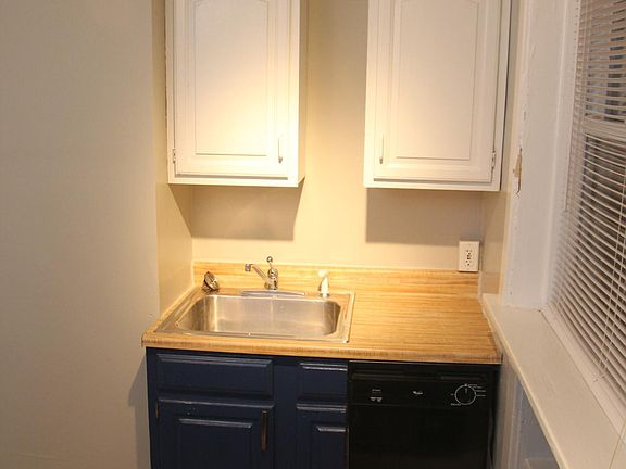 5th image of 6518 Clayton Ave #A