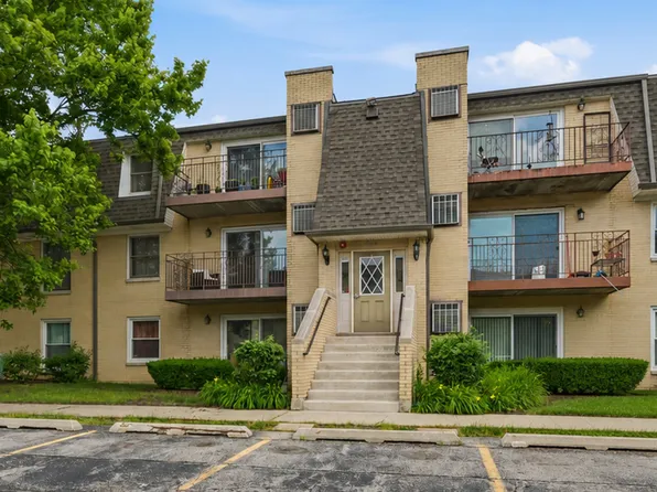 814 N River Rd Unit 3B, Mount Prospect, IL 60056