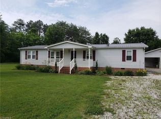 1075 Old Vfw Rd, Pinnacle, NC 27043