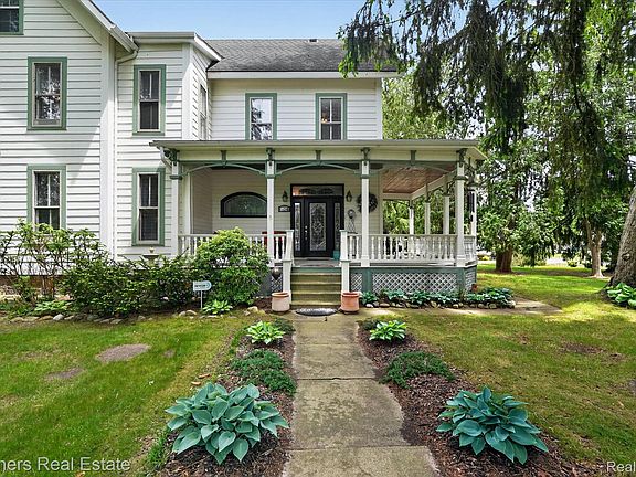 3rd image of 504 N 2nd St