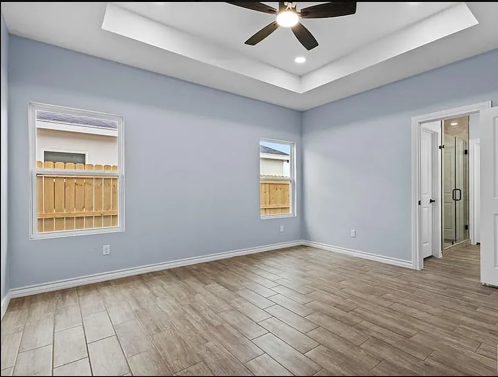 304 Faith Dr — Photo 4