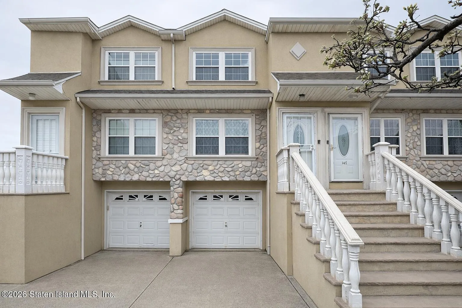 149 Dartmouth Loop photo 1
