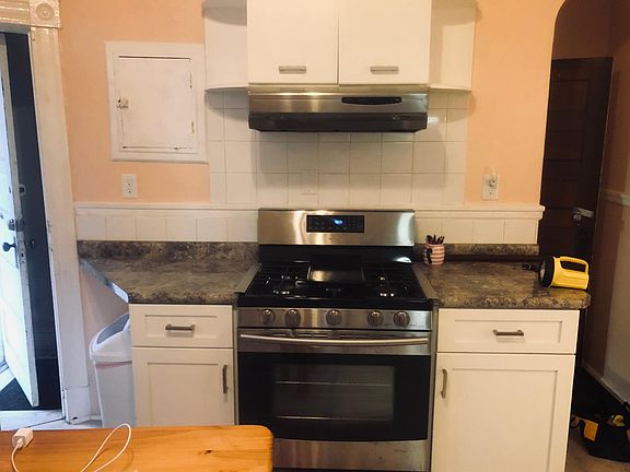 5th image of 2707 W Grace St APT 1