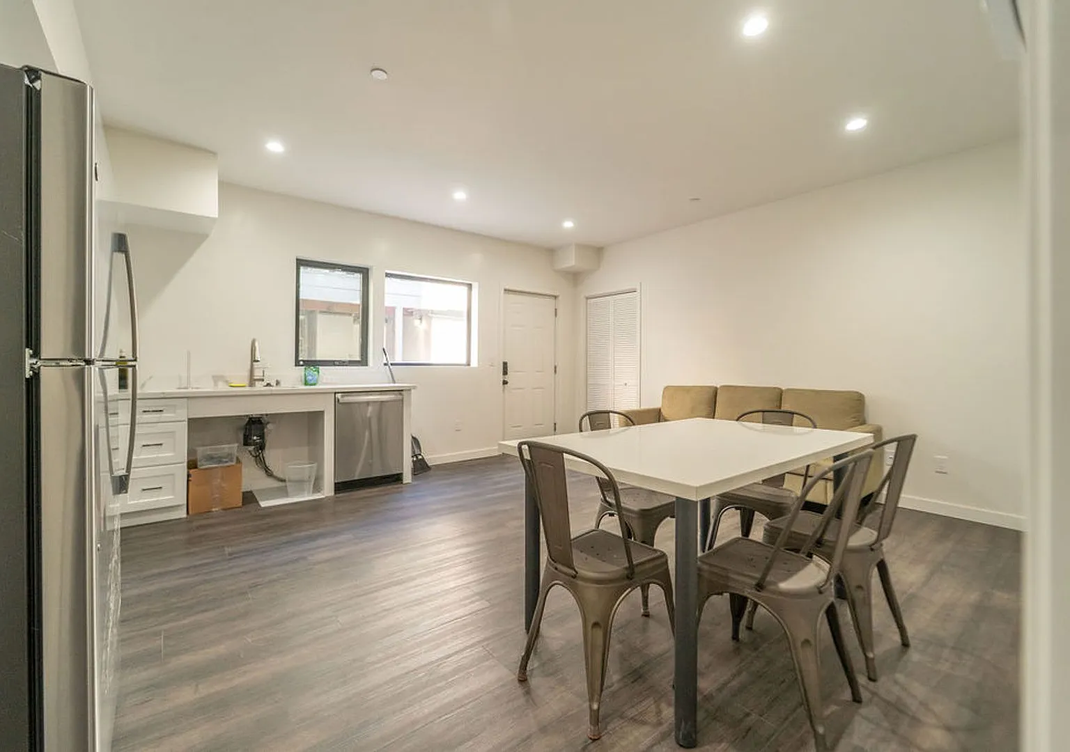 2737 Durant Avenue — Photo 2