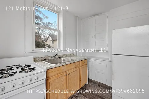 121 McKinley Ave Photo 1