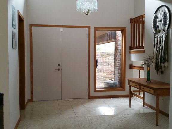 2nd image of 2716 Questover Canyon Dr