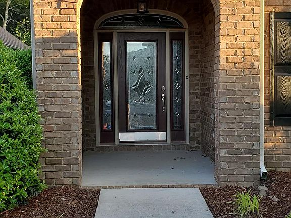 Covered entranceway