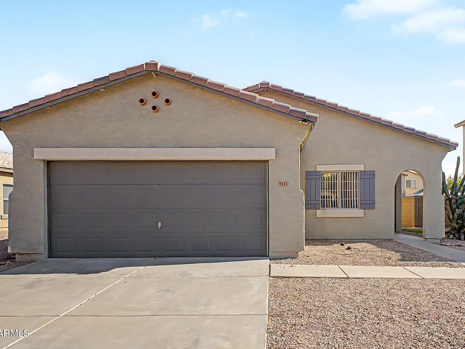 3 bed, 2.0 bath, 1430 sqft, $2,100 — Photo 2