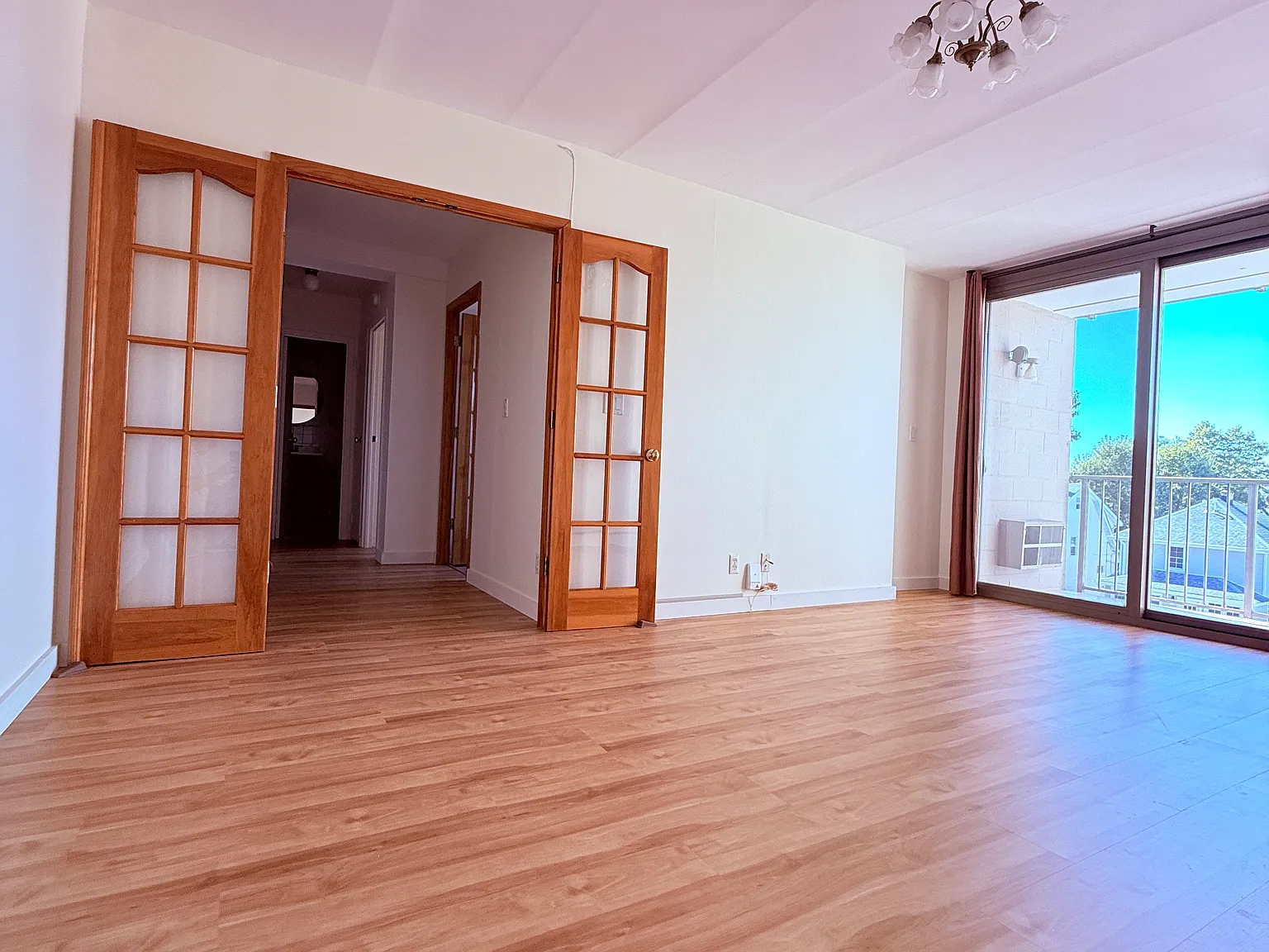 1 bed, $2,400 — Photo 3