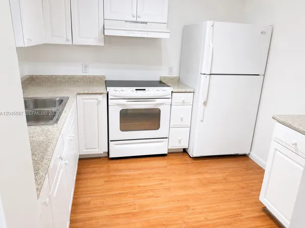 11925 NE 2nd Ave #B315, North Miami, FL 33161
