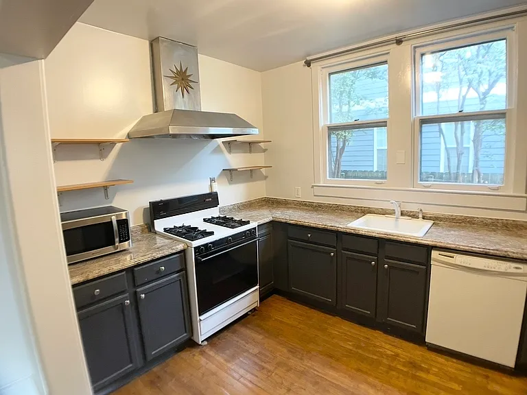 800 N Danville St — Photo 4