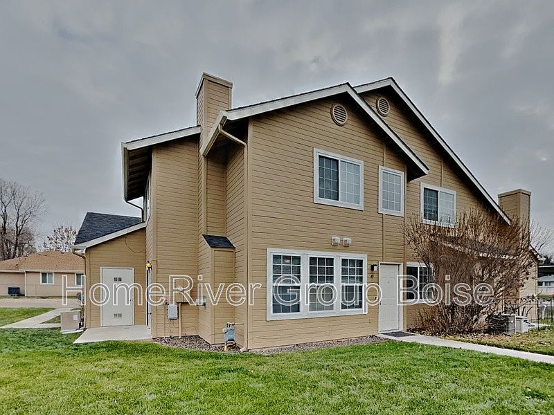 1st image of 35 N Barritz Ct